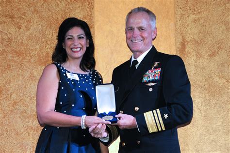 Marine Corps Wife Earns Honors As Military Spouse Of The Year Us