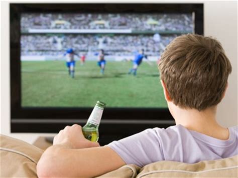 Brits Still Prefer To Watch Live Tv On Their Tv