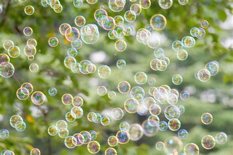 6 Awesome Games For A Bubble Themed Party Trendradars