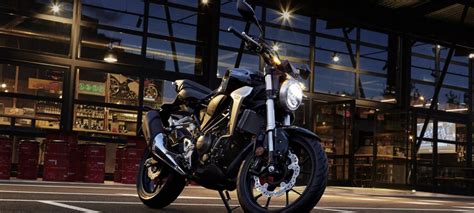 HONDA NIN YAKIŞIKLI SPOR NAKED MODELİ CB250R TÜRKİYE DE RalliTürk