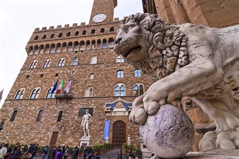 If this camera doesn't work or should the link be wrong please report that here. Exploring Palazzo Vecchio (Palazzo della Signoria) in Florence: A Visitor's Guide | PlanetWare