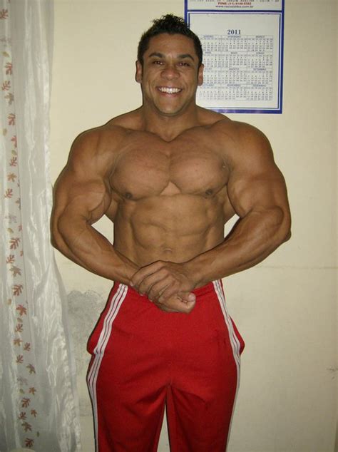 Worldwide Bodybuilders Colossal Brazilian Bodybuilder Francisco Pereira