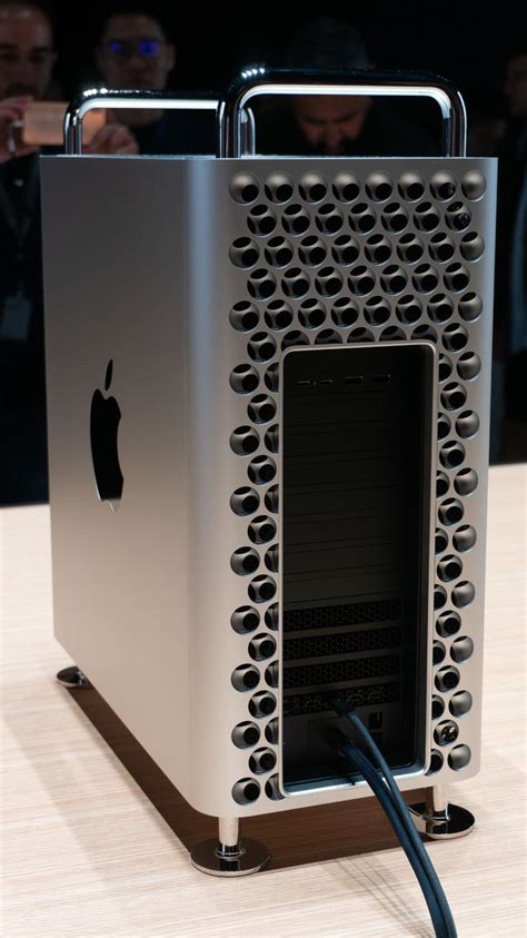 Inside The New Apple Mac Pro An In Depth Look At Apples Most Powerful