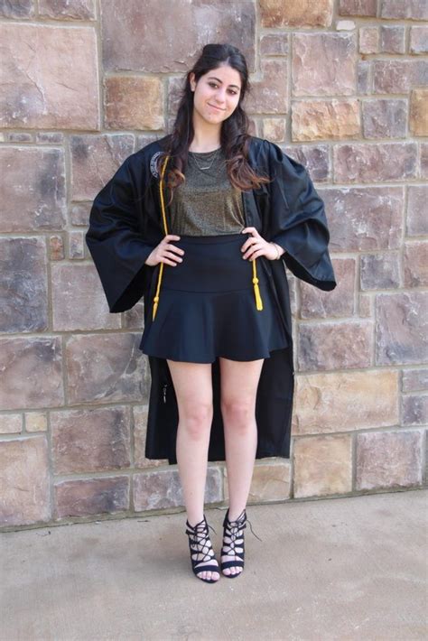 10 Attractive And Practical Ways Graduation Outfits Outfitcafe
