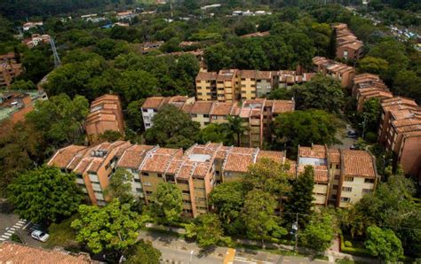 El Barrio Carlos E Cumplió 50 Años Como Referente Urbanístico