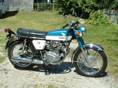 The cb125r packs concentrated performance into a stylish silhouette, offering an exciting riding experience for new riders. Honda Cb 125 K5 - amazing photo gallery, some information ...