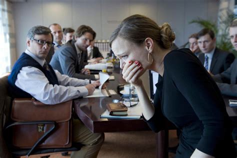 Kerstin lackner (nadja becker) ist eine erfolgreiche abteilungsleiterin einer. Troje u krevetu (Drei in einem Bett, 2013) - Film