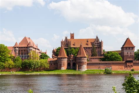 The Teutonic Malbork Castle Poland 5405 × 3603 X Post Rhires