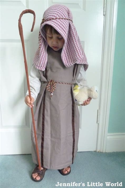 How To Make A Nativity Play Shepherd S Costume From A Pillowcase Shepherd Costume Nativity