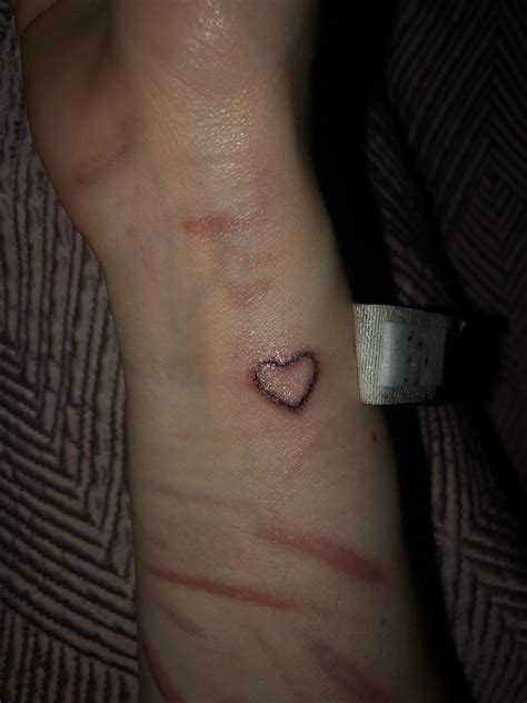 2nd Day Heart Done Over A Heart Shaped Scar Couldnt Look At That
