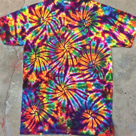 How To Tie Dye Cool Designs On A T Shirt Tcworksorg