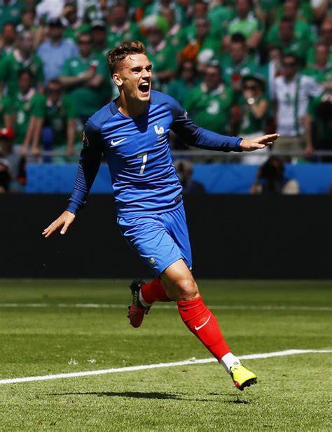 I've carded it every time. Antoine Griezmann France Celebration, quipe france la ...