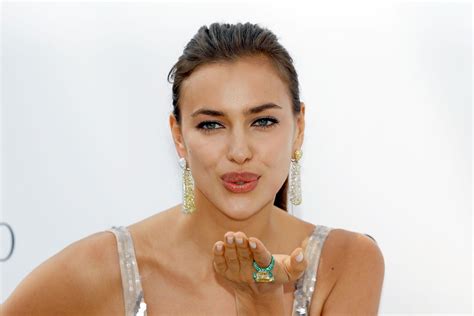 Irina Shayk Wallpapers Images Photos Pictures Backgrounds