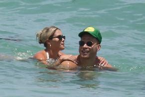 Francesca Aiello Sexy Seen With Blake Griffin On The Beach In Miami