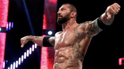 Batista Returning To Wwe And Evolution Reuniting Next Month