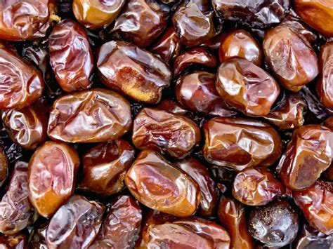 30 Types Of Dates Complete List And Guide 2023 Northern Nester
