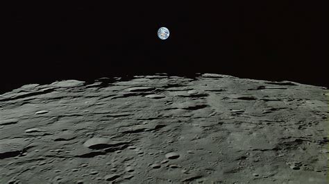 Japans New Close Up Photos Of The Moons Surface Are Breathtaking