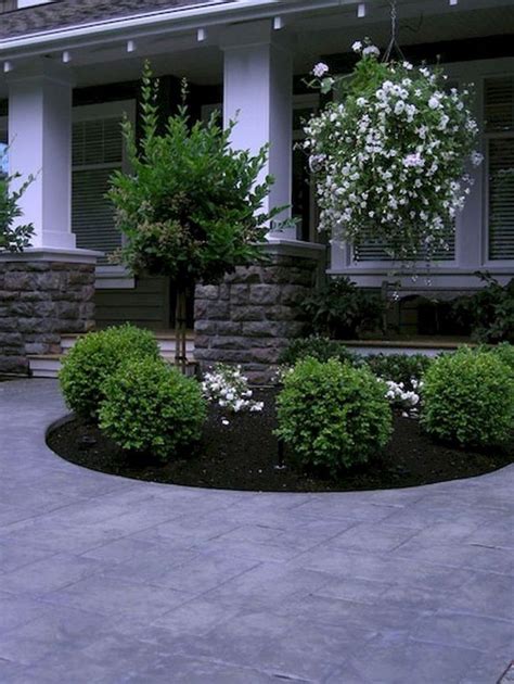 In need of a front yard makeover? 50+ Fabulous Low Maintenance Front Yard Landscaping Ideas