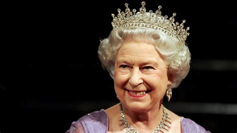 Revealed British Crown Jewels Were Hidden From Nazis In A Cracker Tin