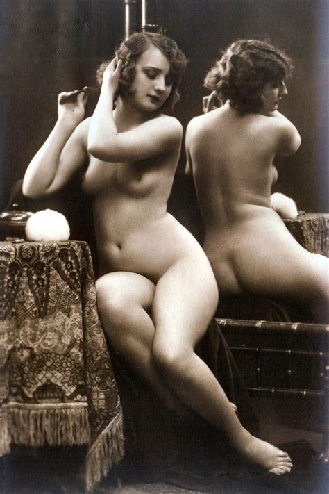 Adult Female Vintage Nudes