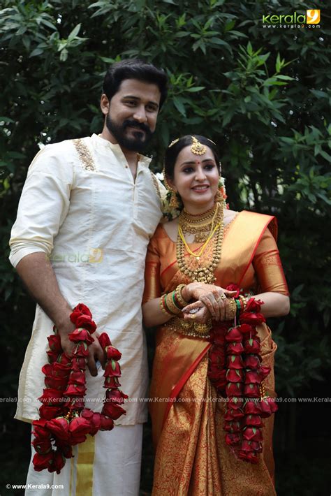 Bhama, sarayu mohan, sanal v devan. bhama marriage photos 029 - Kerala9.com