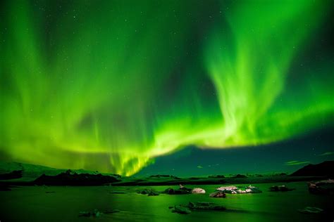Fotos Gratis Rock Cielo Atmósfera Verde Luz Del Norte Aurora