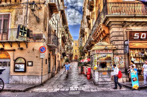 Streets Of Palermo Italy With Images Italy Street Palermo Italy