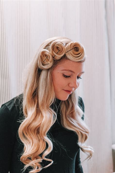 I'm completely fed up of my poker straight hair and i really want to be able to do pin curls! Pin Curls Hair Tutorial: How to Make Your Curls Stay All ...