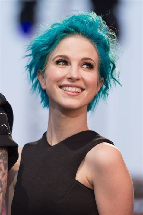Paramores Hayley Williams Announces A New Hair Dye Brand Celebrity