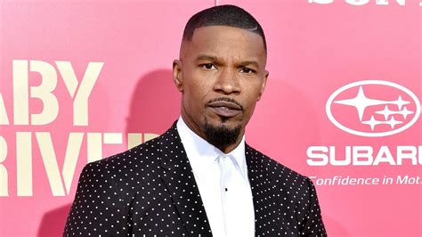 Jamie Foxx Está Em Clínica De Reabilitação Física Em Chicago Após Internação