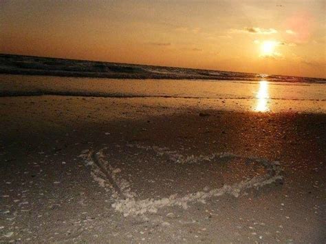 Beach Sunset With Heart In The Sand Beach Sunset Beach Life Sand