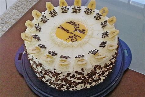 Lockerer saftiger kuchen mit eierlikör. Bananen-Eierlikör-Torte von Diana291 | Chefkoch | Kuchen ...