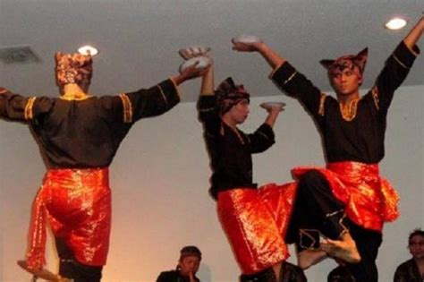 Tarian Piring Raih Emas Lomba Folklore Internasional Antara News