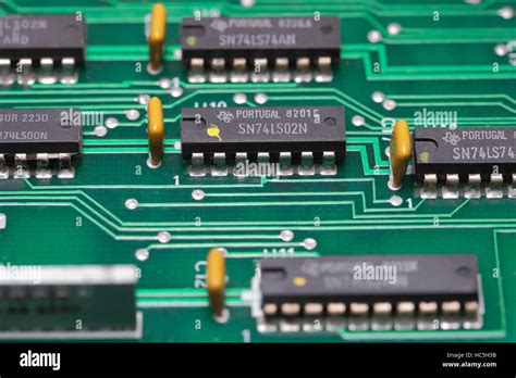 LS TTL logic gate chips on PCB Stock Photo - Alamy