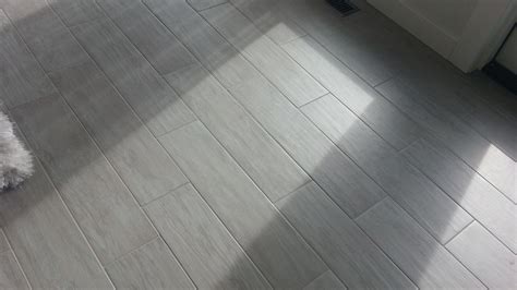 20 Light Grey Floor Tiles