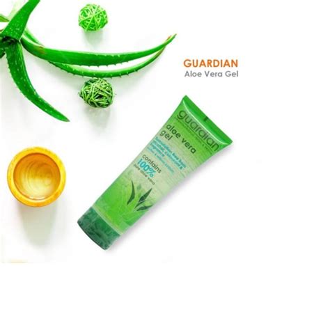 Many people, even those who don't have acne, use it for this reason alone. GUARDIAN ALOE VERA GEL 250ML : Guardian Indonesia ...