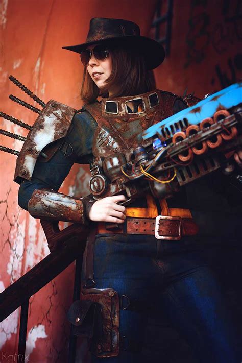 Fallout 4 Cosplay Telegraph