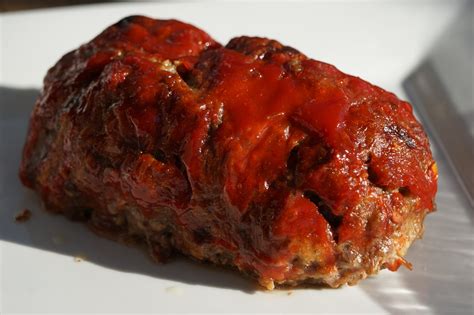Keeps the meatloaf both dense and moist. How Long Cook Meatloat At 400 : Meatloaf 101 Recipe / By fred decker updated august 30, 2017 ...