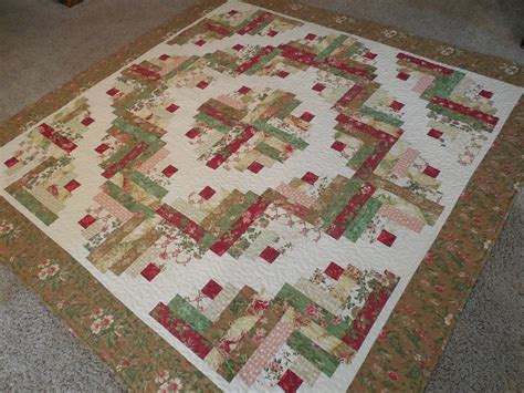 This is a traditional design that is really simple. Whisper of Rose Quilts: CURVED LOG CABIN