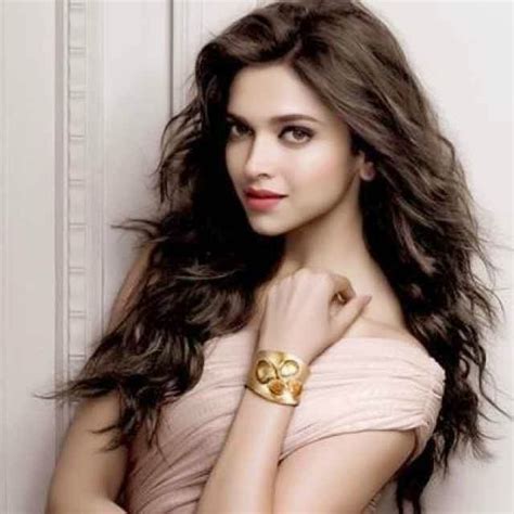 Top 10 Pelakon Wanita Bollywood Paling Popular 2014 ~ Miss Banu Story
