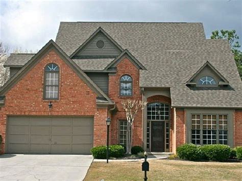 It is typically looks great when left in its natural tone. Painting the house | House paint exterior, Brick house ...