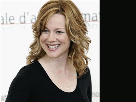 Laura Linney Photo 4 Pictures Cbs News