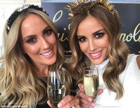 derby day 2016 rebecca judd drinks champagne a month after giving birth to twins daily mail