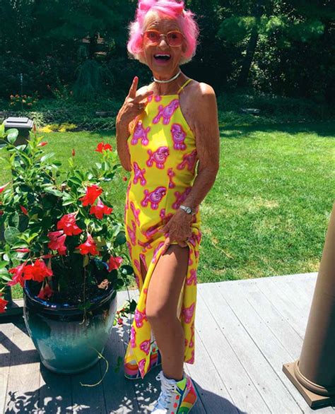 Star Di Instagram A 88 Anni Baddie Winkle è La Nonna Icona Fashion