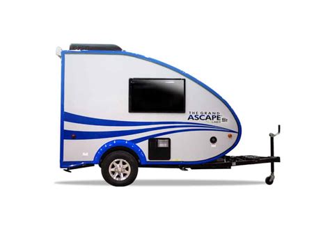 11 Adorable Ultra Lightweight Travel Trailers Under 2000 Pounds