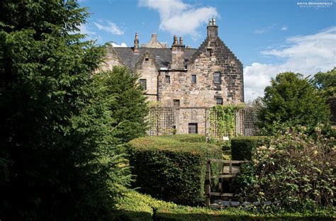 Naszym celem jest zgromadzenie zdjęć ze wszystkich miast i miejsc na świecie, więc jeśli jakieś posiadasz, prosimy wgraj je na tourismtome. Provand's-Lordship-Garden,-Glasgow,-Szkocja,-Anita ...