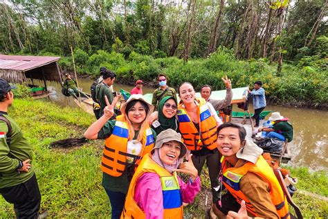 Main Ke Hutan Gambut Di Desa Sedahan Jaya Bayas Kayong Utara Siti