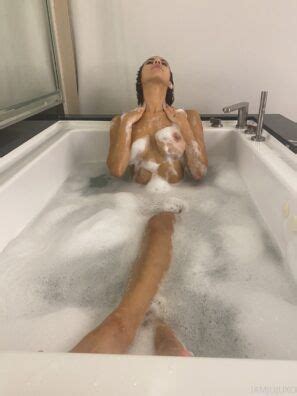 Hot Pussy Of Juju Bianchi Pelada Naked Woman Naked Women Photos Of