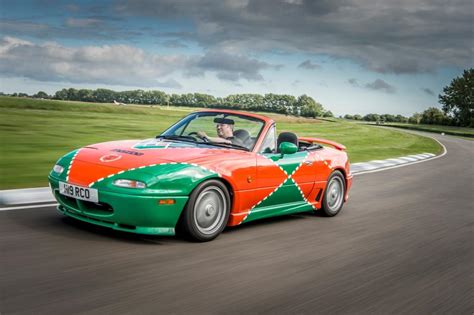 Mazda expands official MX-5 restoration parts programme for Mk1 owners in Europe