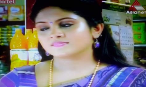 Parasparam Serial Cast Parasparam Serial Actress Gayathri Arun